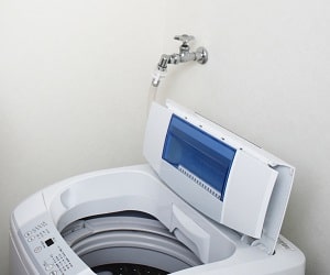 赤帽洗濯機ホース取付け