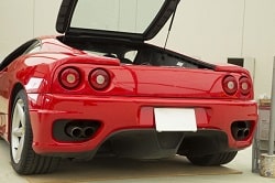 赤帽にフェラーリ